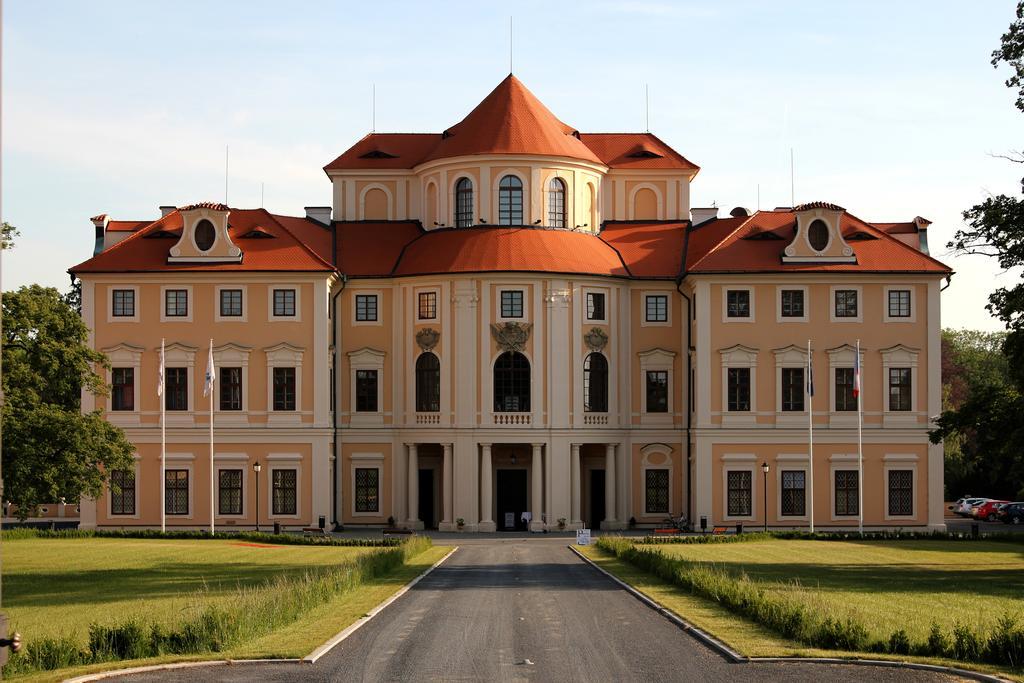 Chateau Liblice Byšice Екстериор снимка