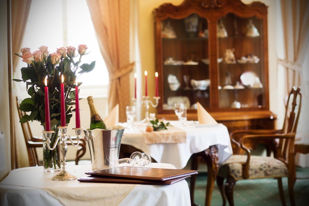 Chateau Liblice Byšice Екстериор снимка