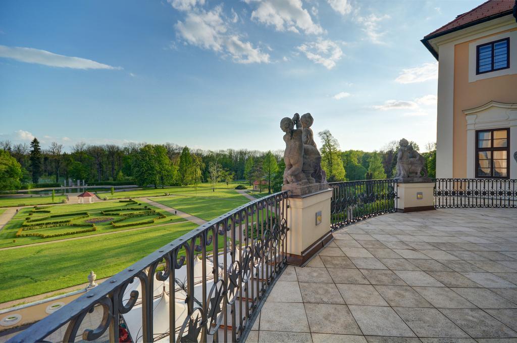 Chateau Liblice Byšice Екстериор снимка