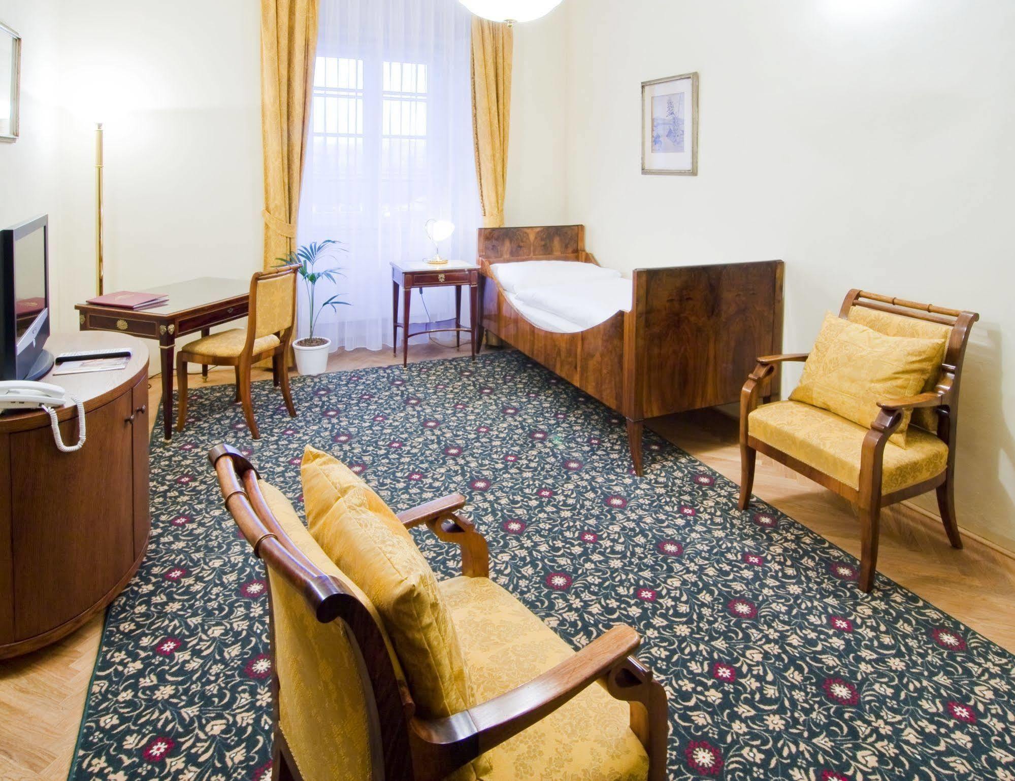 Chateau Liblice Byšice Екстериор снимка