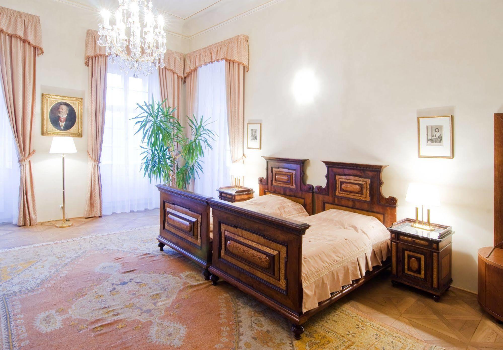 Chateau Liblice Byšice Екстериор снимка